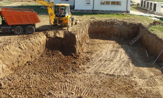 Рытье котлованов под фундамент в Димитровграде – цена от 2584 руб. за м3 | 2Землекопа-Дмт